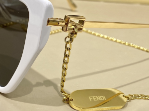 Replica Womens Sunglasses Fendi Luxury Sunglasses FF40012 White A182PP150 AA170475