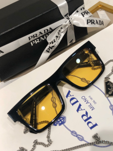 Replica Womens Sunglasses Prada Luxury Sunglasses SPR19WF Black A182PP150 AA170530