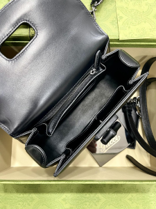 Luxury Womens Handbags Gucci Top Handle Bag Gucci Small Bamboo Tote Shoulder Bag in Black Leather 675797 21x15x7CM A09PP1180 AA170584 Luxury Womens Handbags Gucci Top Handle Bag Gucci Small Bamboo Tote Shoulder Bag in Black Leather 675797 21x15x7CM A09PP1180 AA170584