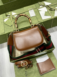 Luxury Womens Handbags Gucci Top Handle Bag Gucci Small Bamboo Tote Shoulder Bag in Brown Leather 675797 21x15x7CM A09PP1180 AA170585 Luxury Womens Handbags Gucci Top Handle Bag Gucci Small Bamboo Tote Shoulder Bag in Brown Leather 675797 21x15x7CM A09PP1180 AA170585