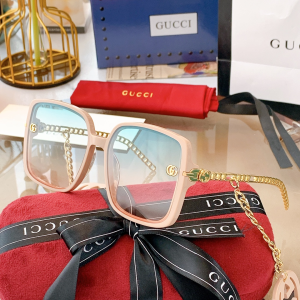 Gucci Luxury Sunglasses GG0742 