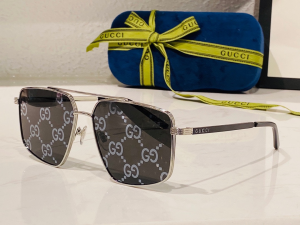 Gucci Luxury Sunglasses GG0941S 
