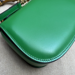 Luxury Womens Handbags Gucci Shoulder Bag Gucci Mini Top Handle Bag with Bamboo in Green Leather 686864 17x12x7CM A09PP1080 AA171499 Luxury Womens Handbags Gucci Shoulder Bag Gucci Mini Top Handle Bag with Bamboo in Green Leather 686864 17x12x7CM A09PP1080 AA171499