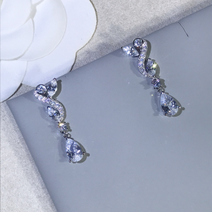 De Beers Earrings De Beers White Gold Adonis Rose Diamond Pendant Earrings De Beers Earrings De Beers White Gold Adonis Rose Diamond Pendant Earrings