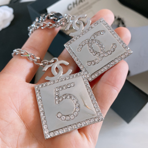 Luxury Womens Belts Chanel 2022 Chain Belt with Crystal CC and No5 A191PP240 AA173540