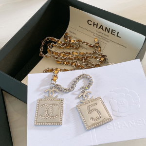 Luxury Womens Belts Chanel 2022 Chain Belt with Crystal CC and No5 A191PP240 AA173543