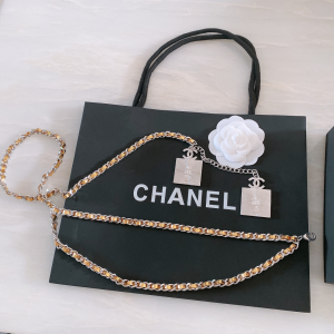 Luxury Womens Belts Chanel 2022 Chain Belt with Crystal CC and No5 A191PP240 AA173543