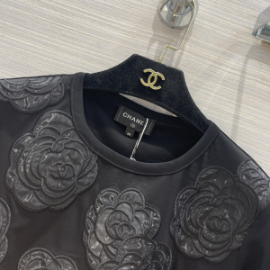 Luxury Womens Clothing Chanel Black Camellia Cotton T Shirt SML A29PP380 AA173599