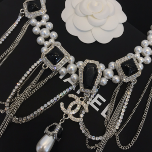 Luxury Womens Jewelry Chanel Necklace Chanel Pearls Tassel Necklace A39PP380 AA173611