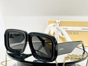Loewe Luxury Sunglasses LW40064 