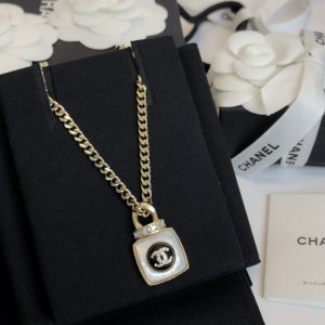 Luxury Womens Jewelry Chanel Necklace Chanel Padlock Chain Necklace A39PP160 AA174182