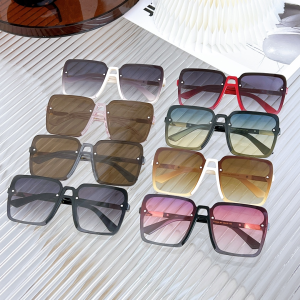 Replica Womens Sunglasses Fendi Luxury Sunglasses FF0506S A65PP180 AA174378