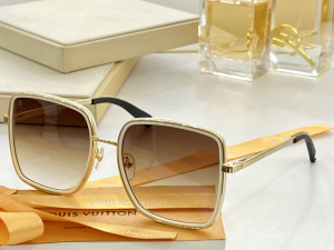 Louis Vuitton Luxury Sunglasses Z1335 