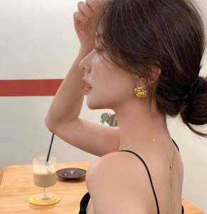 Replica Womens Jewelry Chanel Earring Chanel Gold Camellia Earrings A152PP100 AA175172