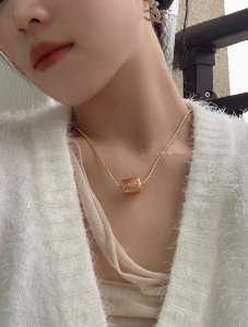 Luxury Womens Jewelry Chanel Vintage Coco Pendant Necklaces in Gold A152PP150 AA176069