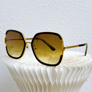 Tom Ford Luxury Sunglasses TF809K 