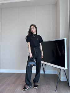 Replica Womens Clothing Louis Vuitton Black Cotton T Shirt in SML A154PP280 AA176523