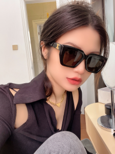 Replica Womens Sunglasses Celine Replica Sunglasses CL4S491 A65PP180 AA176396