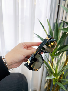 Replica Womens Sunglasses Celine Replica Sunglasses CL4S491 A65PP180 AA176400