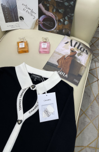 Replica Womens Clothing Chanel Black Knitwear Tops SML A40PP580 AA176641