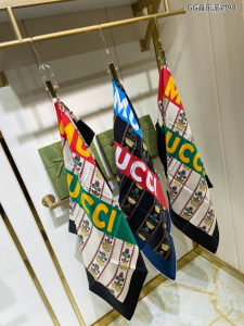 Replica Womens Scarf Gucci Music Print Silk Scarf in Black 90x90CM A144PP190 AA177056