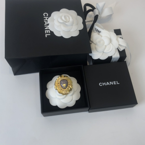 Luxury Womens Jewelry Chanel Brooch Chanel Gold Lion Head Brooch A39PP140 AA177179