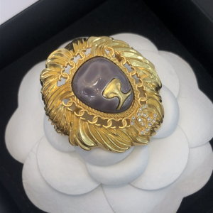 Luxury Womens Jewelry Chanel Brooch Chanel Gold Lion Head Brooch A39PP140 AA177179