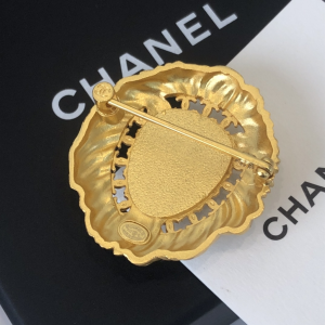 Luxury Womens Jewelry Chanel Brooch Chanel Gold Lion Head Brooch A39PP140 AA177179