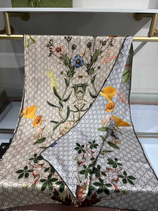 Luxury Womens Scarf Gucci GG Silk Cashmere Scarf in Beige 70x190CM A190PP260 AA177320