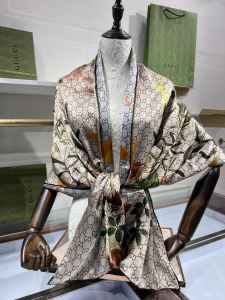 Luxury Womens Scarf Gucci GG Silk Cashmere Scarf in Beige 70x190CM A190PP260 AA177320