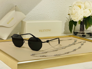 Valentino Replica Sunglasses VA2040 