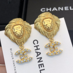 Replica Womens Jewelry Chanel Gold CC Lion Head Earring A39PP130 AA178071