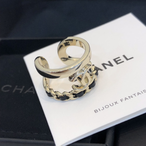 Replica Womens Jewelry Chanel Gold CC Rong A39PP100 AA178070