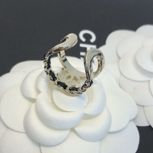 Replica Womens Jewelry Chanel Gold CC Rong A39PP100 AA178070