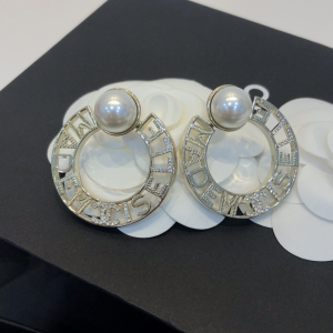 Replica Womens Jewelry Chanel Round Pearl Earrings A39PP150 AA178068