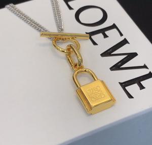 Replica Womens Jewelry Loewe Padlock Pendant Necklace Gold A39PP140 AA178066