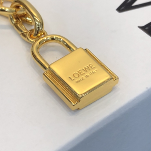 Replica Womens Jewelry Loewe Padlock Pendant Necklace Gold A39PP140 AA178066