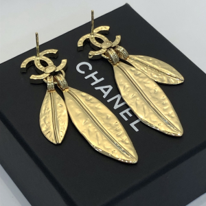 Replica Womens Jewelry Chanel Gold Crystals CC Leaf Earrings A39PP130 AA178236