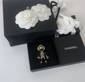 Replica Womens Jewelry Chanel Nautical Figural Enamel Brooch A39PP150 AA178237