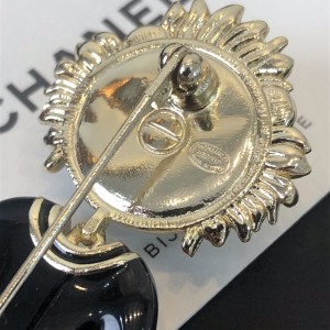 Replica Womens Jewelry Chanel Nautical Figural Enamel Brooch A39PP150 AA178237