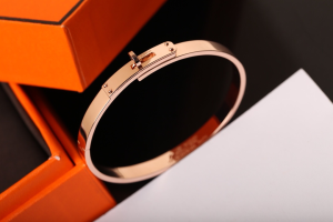 Hermes Small Kelly Bracelet Rose Gold 