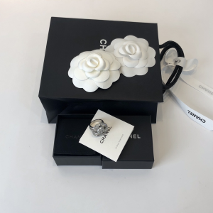 Replica Womens Jewelry Chanel Round Star Crystals Rings A39PP120 AA178457