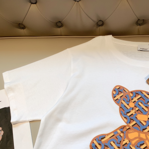 Replica Womens Clothing Burberry Bear White Cotton T Shirt XS To L A218PP180 AA178974
