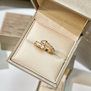 Replica Womens Jewelry Bvlgari VIP Serpenti Viper Diamonds Ring Gold A62PP290 AA178763