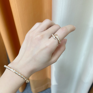 Replica Womens Jewelry Bvlgari VIP Serpenti Viper Diamonds Ring Gold A62PP290 AA178763