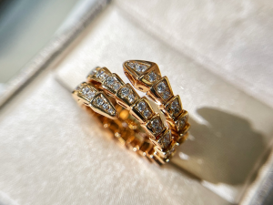 Replica Womens Jewelry Bvlgari VIP Serpenti Viper Diamonds Ring Gold A62PP330 AA178764