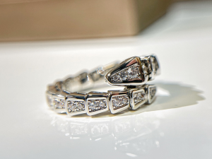 Bvlgari Bulgari VIP Serpenti Viper Diamonds Ring Silver 