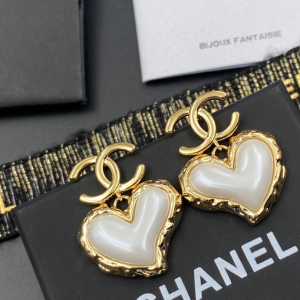 Replica Womens Jewelry Chanel Gold CC Heart Earrings A152PP110 AA178930