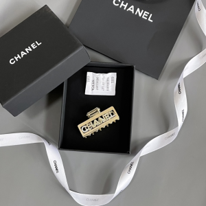 Replica Womens Jewelry Chanel Gold Monogram Hair Clip A152PP130 AA178928