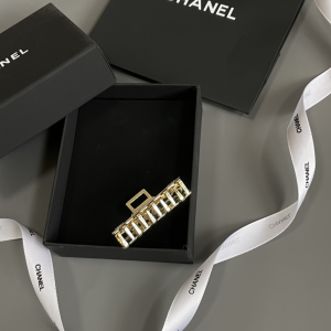 Replica Womens Jewelry Chanel Gold Monogram Hair Clip A152PP130 AA178928